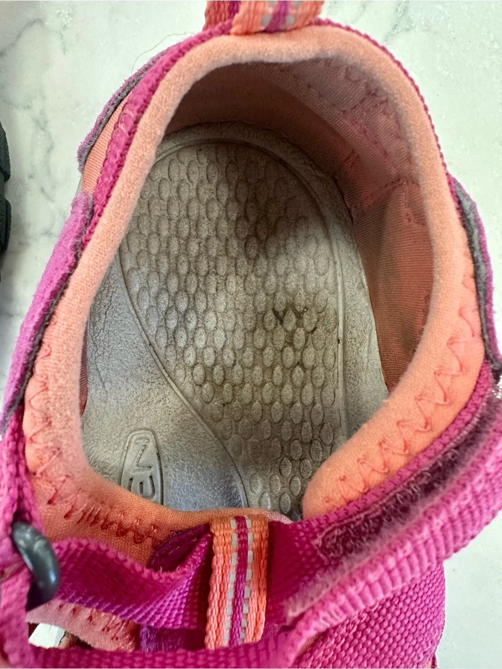 KEEN Newport H2 Big Girls Size 5 Pink Hiking Sandals Water Shoes